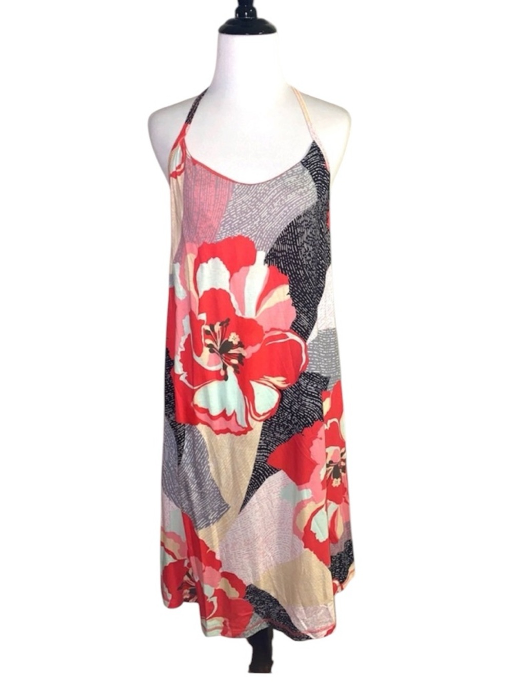 Patagonia dress, awesome back! Pretty red floral print, built in bra! Adjustable